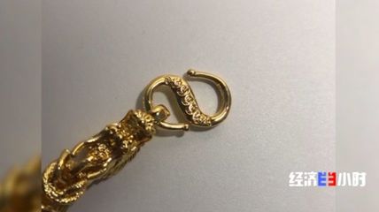 黑暗中的“金字”招牌 批发几元的珠宝，为何敢卖金价？一位网红卖了10万件